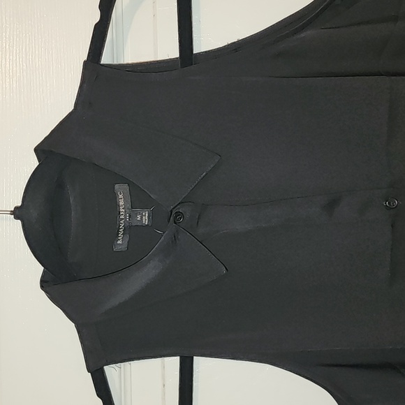 Banana Republic sleeveless blouse - Picture 2 of 8